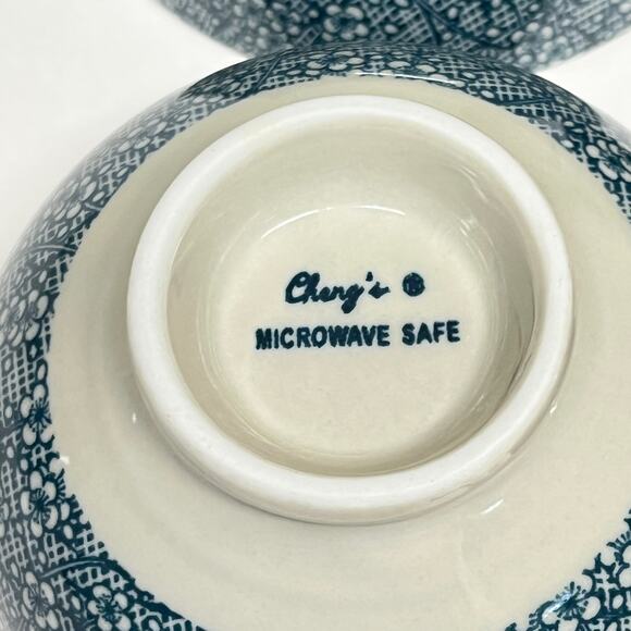 Chengs Blue and Cream Karakusa Rice Bowls Set for 4 - Picture 5 of 8